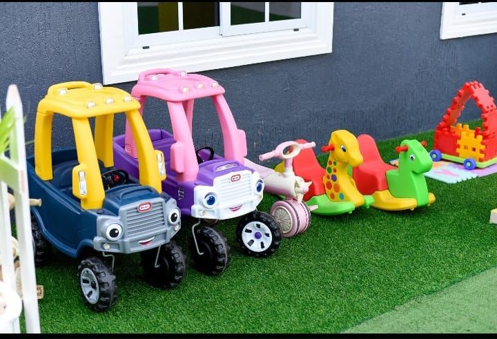 Outdoor toy vehicles for supervised play